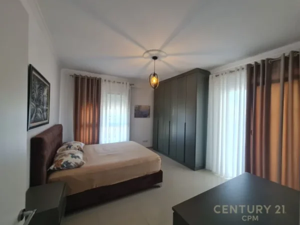 Tirane, jap me qera apartament 2+1+2+Post Parkimi , 127 m² 700 € (Kopshti Botanik Zoologjik)