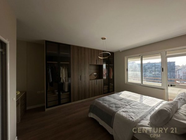 Tirane, jepet me qera apartament 2+1+Ballkon Kati 6, 150 m² 1.000 € (liqeni i thate)
