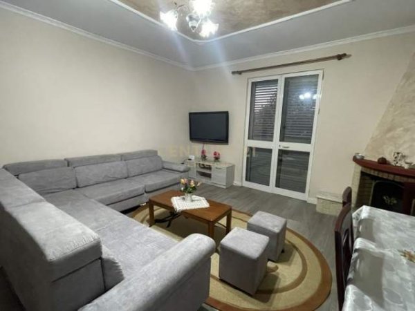 Tirane, jepet me qera apartament 2+1+A+BLK Kati 1, 130 m² 500 Euro (Liqeni i Thate)