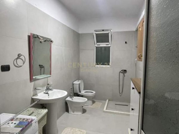 Tirane, jepet me qera apartament 2+1+A+BLK Kati 1, 130 m² 500 Euro (Liqeni i Thate)
