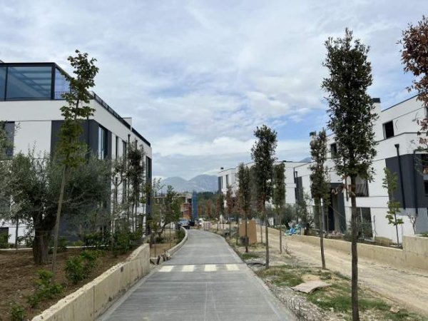 Tirane, shitet apartament 2+1+A+BLK Kati 1, 223 m² 385.000 Euro (UNAZA E MADHE)