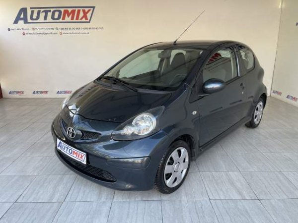 Tirane, shes makine Toyota aygo Viti 2006, 4.600 Euro