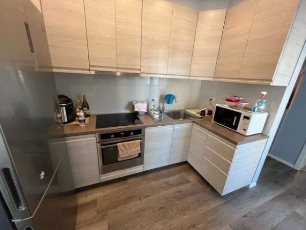 Tirane, jepet me qera apartament 2+1+BLK Kati 6, 80 m² 500 Euro (Frosina Plaku)