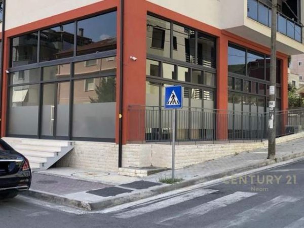Tirane, shes ambjent biznesi Kati 0, 145 m² 175.000 Euro (Kodra e Diellit)