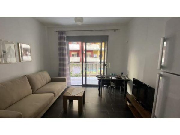 Tirane, jap me qera apartament 1+1+BLK Kati 3, 56 m² 300 Euro (Astir)
