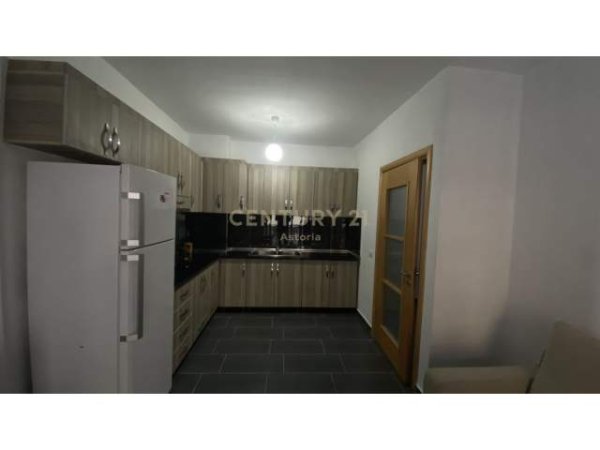 Tirane, jap me qera apartament 1+1+BLK Kati 3, 56 m² 300 Euro (Astir)