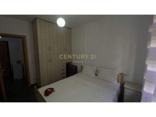 Tirane, jap me qera apartament 1+1+BLK Kati 3, 56 m² 300 Euro (Astir)