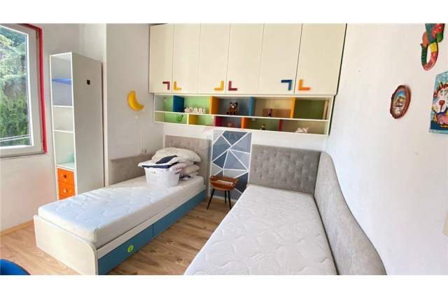 Tirane, jepet me qera apartament 2+1 92 m² 600 Euro (blloku)
