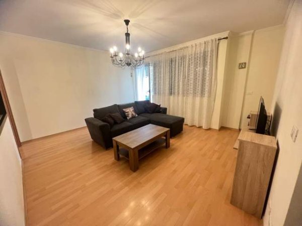 Tirane, jepet me qera apartament 2+1+BLK Kati 4, 100 m² 650 Euro (ibrahim rrugova)