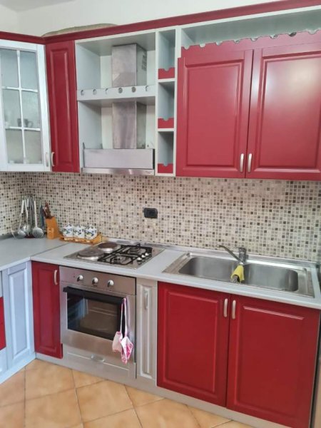 Tirane, jepet me qera apartament 3+1+BLK Kati 3, 110 m² 350 Euro (gjin gjergji)