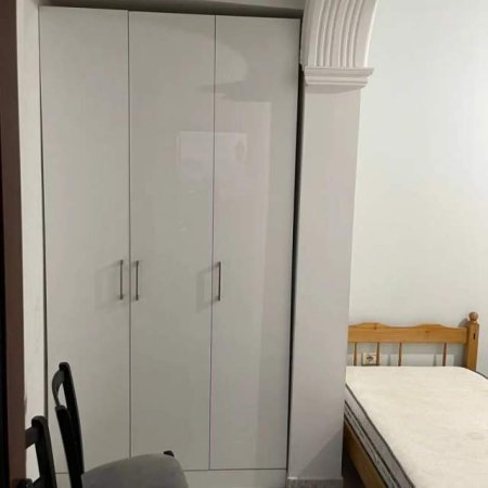 Tirane, jepet me qera apartament 2+1 Kati 3, 400 Euro (rruga  Vasfi Samimi)