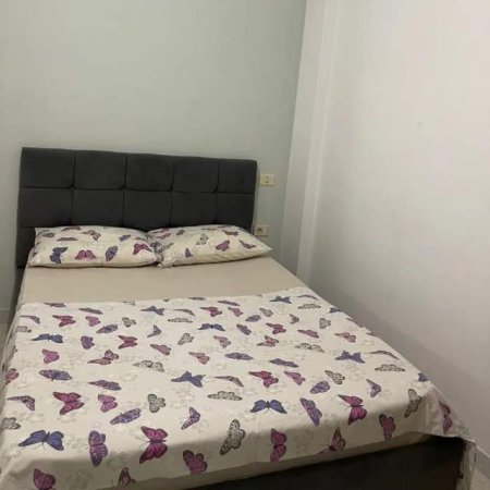 Tirane, jepet me qera apartament 2+1 Kati 3, 400 Euro (rruga  Vasfi Samimi)