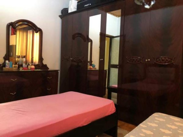 Tirane, jepet me qera apartament 1+1 Kati 5, 85 m² 400 Euro (shallvaret)