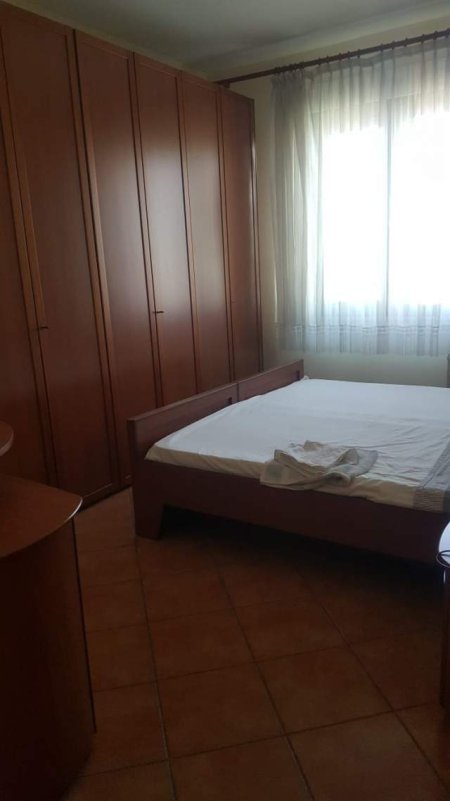 Tirane, jepet me qera apartament 2+1+BLK Kati 5, 120 m² 700 Euro (vaso pasha)
