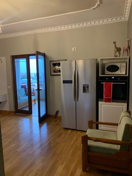 Tirane, jepet me qera apartament 4+1+BLK Kati 4, 140 m² 1.000 Euro (kavajes)