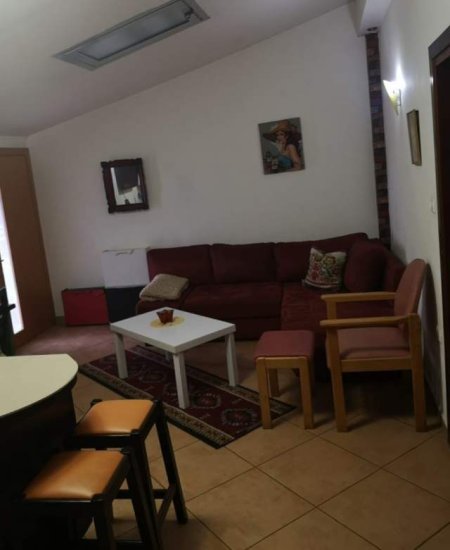 Tirane, jepet me qera apartament Kati 3, 100 m² 350 Euro (laprak)