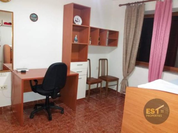 Shitet Apartament 2+1 ne rrugen e “Elbasanit”