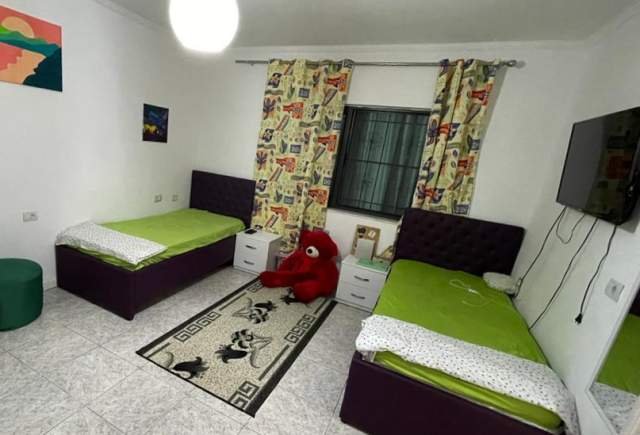 Tirane, jepet me qera apartament 3+1 Kati 1, 150 m² 500 Euro (IDRIZ  DOLLAKU)