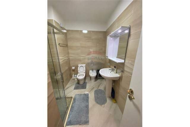 Tirane, jepet me qera apartament 2+1 Kati 6, 100 m² 600 Euro (21 dhjetori)