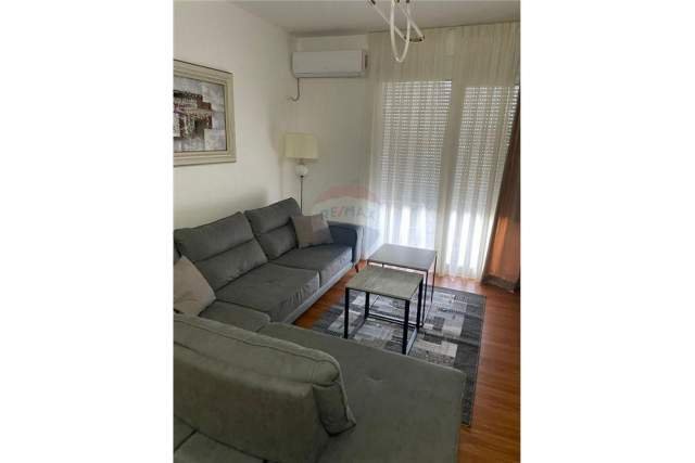 Tirane, jepet me qera apartament 2+1 Kati 5, 100 m² 650 Euro (21 Dhjetori)