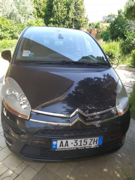 Tirane, shes makine Citroen C4 Picasso Viti 2006, 3.800 Euro