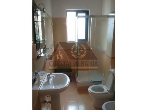 Tirane, jepet me qera apartament Kati 1, 20 m² 24.000 Leke (vilat amerikane, shkolla "Viktor Hygo")