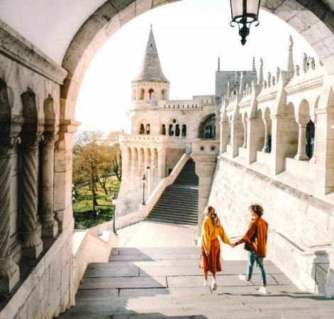Tirane, ofroj City-tour Hungari VJESHTË NË BUDAPEST 299 Euro