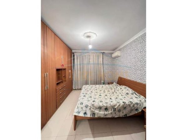 Tirane, jepet me qera apartament 2+1+BLK Kati 5, 115 m² 480 Euro (kodra e diellit)