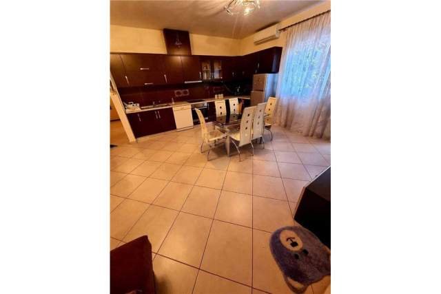 Tirane, shitet apartament Kati 6, 92 m² 95.000 Euro (Porcelan)