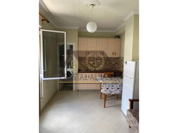 Tirane, jepet me qera garsonier Kati 6, 35 m² 280 Euro (Rruga e Dibres)