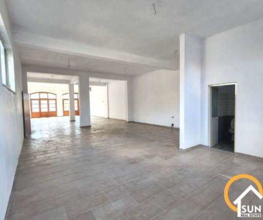 Shkoder, jepet me qera ambjent biznesi Kati 0, 140 m² 60.000 Leke (RR. KARDINAL MIKEL KOLIQI)