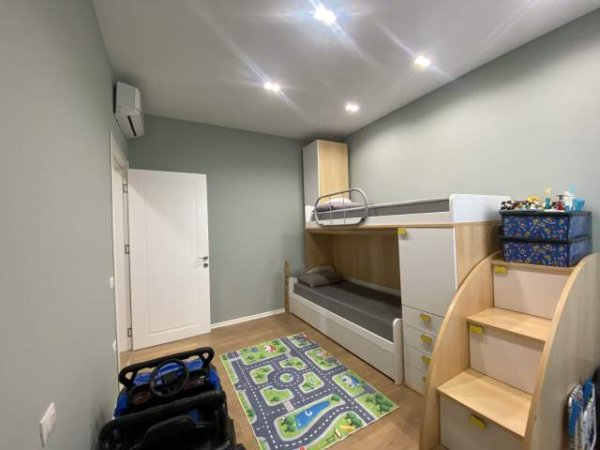 Tirane, jepet me qera apartament 2+1 Kati 6, 105 m² 550 Euro (Rruga kongresi i manastirit)