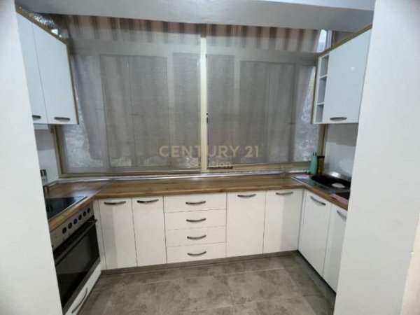 Tirane, shes apartament 95.000 Euro (ish parku)