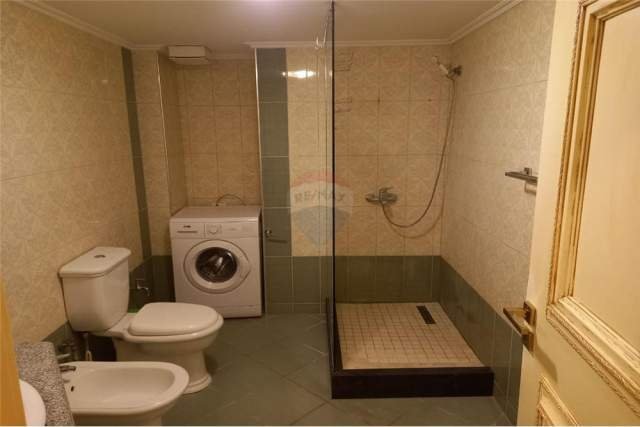 Tirane, jepet me qera apartament 2+1+BLK Kati 4, 106 m² 38.000 Leke