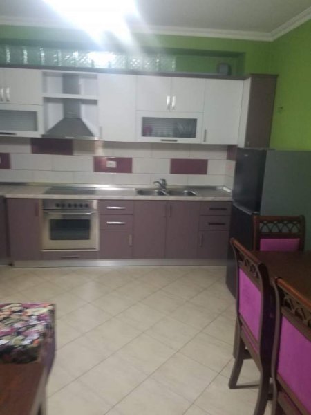 Tirane, jepet me qera apartament 2+1 Kati 2, 75 m² 350 Euro (Rruga Aleksandri i Madh)