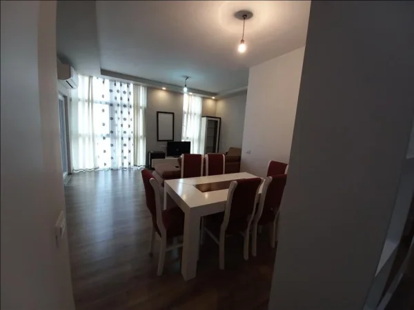 Tirane, jepet me qera apartament 2+1+Ballkon Kati 6, 90 m² 450 € (ASTIR)