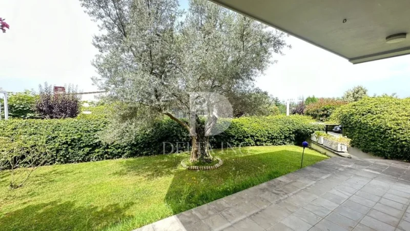 Tirane, shitet Vile 3+1+Aneks+Ballkon Kati 0, 475 m² 650.000 € (Long Hill,TEG)