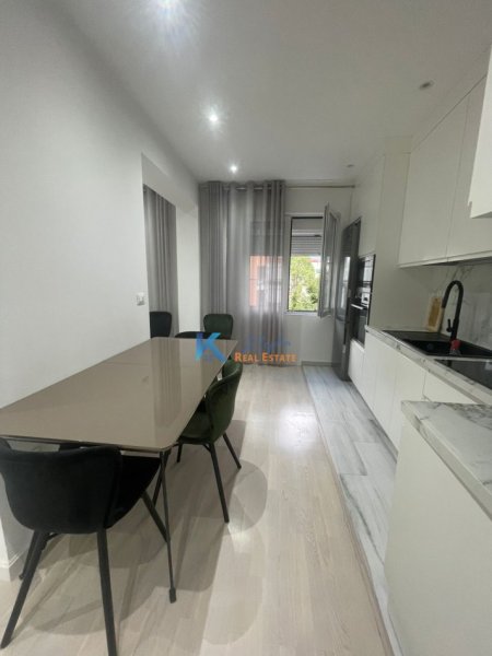 Tirane, jap me qera apartament 1+1+Aneks+Ballkon Kati 3, 64 m² (1+1 per qira te Rruga Bardhyl)