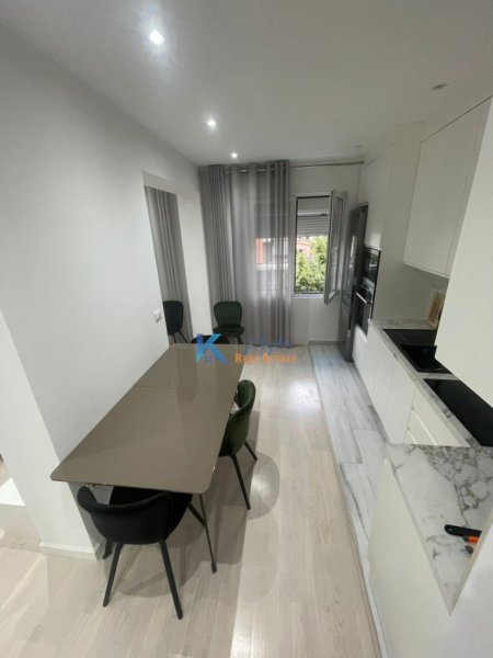 Tirane, jap me qera apartament 1+1+Aneks+Ballkon Kati 3, 64 m² (1+1 per qira te Rruga Bardhyl)