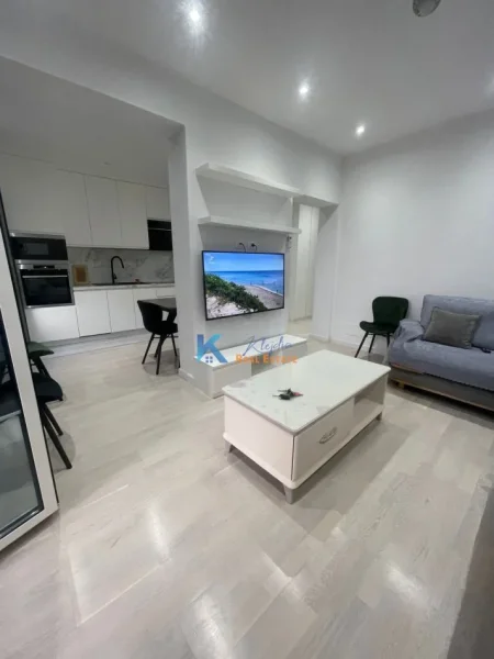 Tirane, jap me qera apartament 1+1+Ballkon Kati 3, 64 m² (1+1 per qira te Rruga Bardhyl)