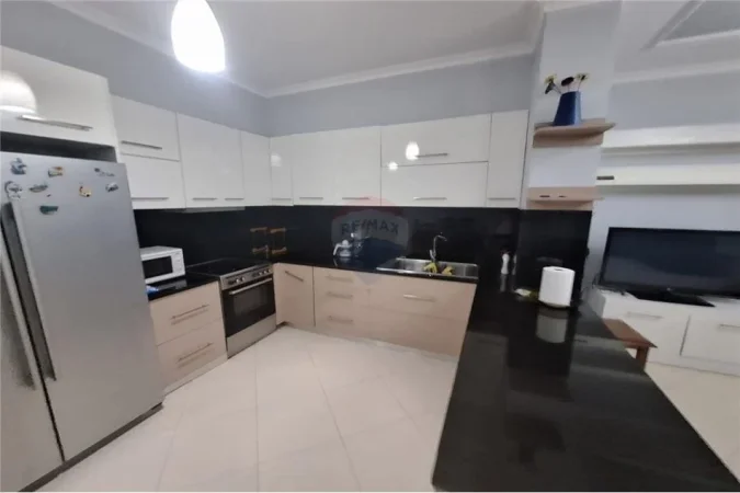 Tirane, shitet apartament 2+1 Kati 6, 119 m² 144.000 € (Rruga Besim Alla - Yzberisht - Pallatet Cabej)