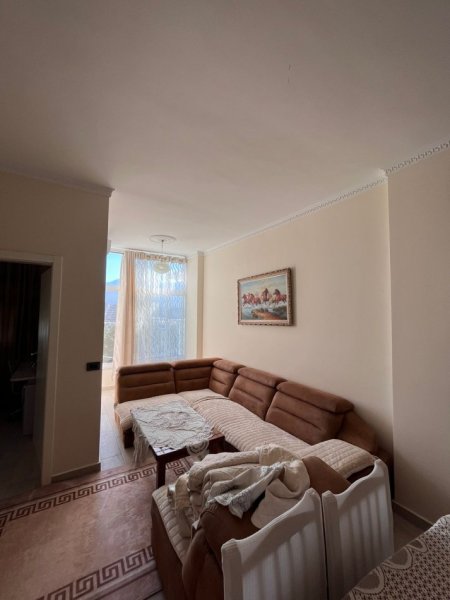 Tirane, jepet me qera apartament 2+1+Ballkon Kati 6, 80 m² 450 € (Kopeshti Botanik, te xhamia)