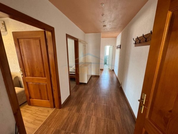 Tirane, jepet me qera apartament 2+1+Ballkon Kati 3, 95 m² 420 € (5 Maji)