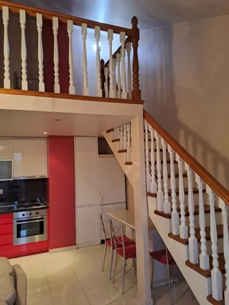 Shqiperi, jepet me qera apartament duplex 2+1+Ballkon Kati 4, 110 m² 450 € (LIQENI I THATE)