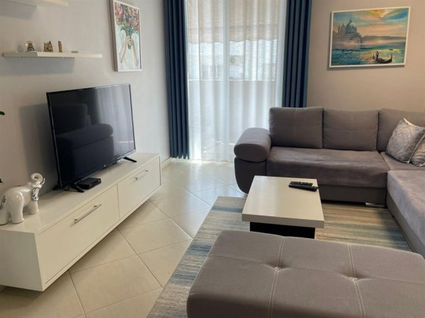 Tirane, jepet me qera apartament 2+1+Ballkon Kati 8, 90 m² 480 € (Astir , rruga teodor keko te bar 2 palmat)