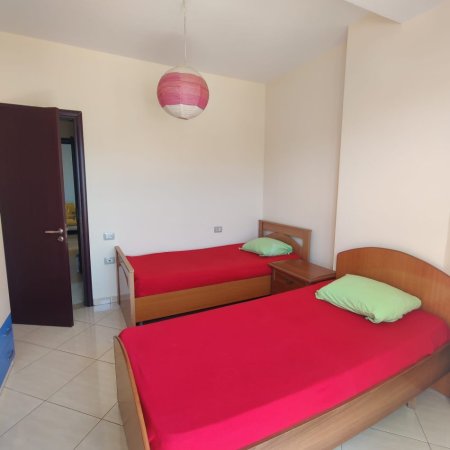 Tirane, jepet me qera apartament 2+1+Ballkon Kati 6, 85 m² 500 € (MINE PEZA)