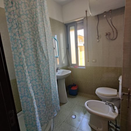 Tirane, jepet me qera apartament 2+1+Ballkon Kati 6, 85 m² 500 € (MINE PEZA)