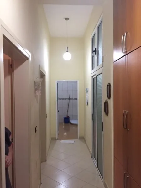Tirane, shes apartament 1+1 Kati 4, 73 m² (Shallvaret)