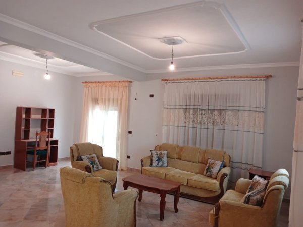 Tirane, jepet me qera apartament 2+1 Kati 2, 120 m² 500 € (Kodra Priftit)