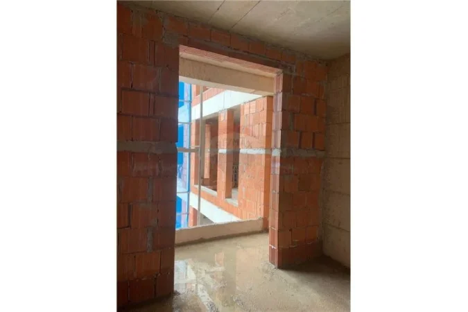 Tirane, shitet apartament 1+1 Kati 8, 63 m² 158.000 € (Rruga Petro Korcari - Prane Kika 2 - Komuna e Parisit)